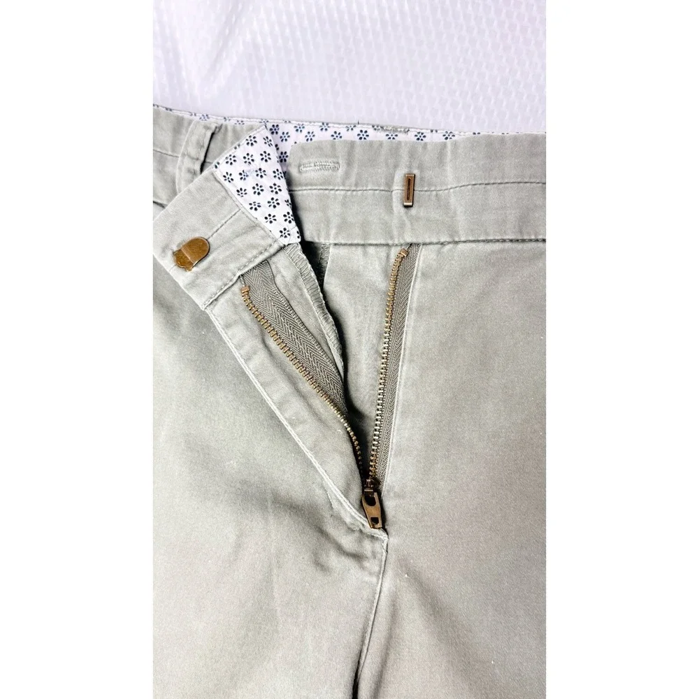 Vintage British Green Khaki Women's Chino Shorts Size 12 Regular Zip Closure